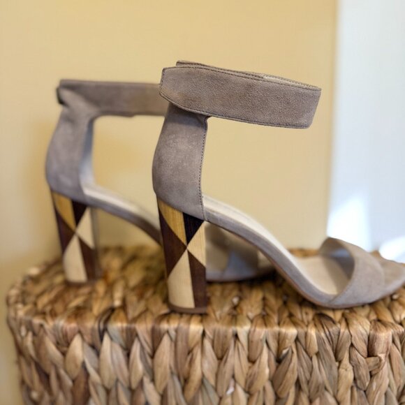 Jeffery Campbell - Picture 1 of 6